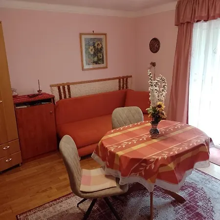 Daire Gyoengyvirag Ueduelo - Mario *